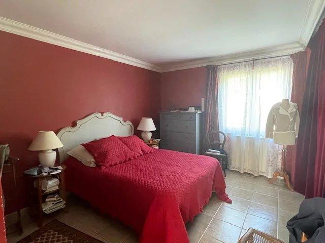 Maison - 275 m² - 7 pièces