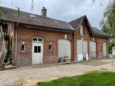 Maison - 241 m² - 11 pièces