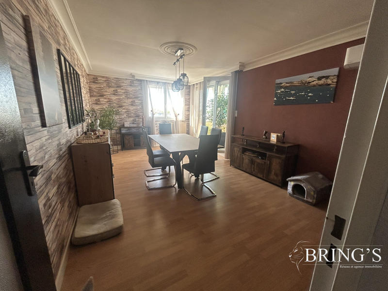 Appartement - 95 m² - 4 pièces