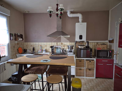 Maison - 93 m² - 4 pièces