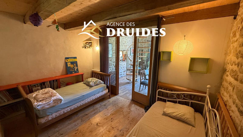 Maison - 93 m² - 5 pièces