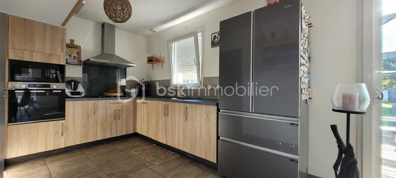 Maison - 83 m² - 4 pièces
