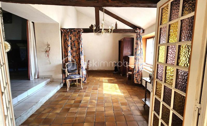 Maison - 211 m² - 7 pièces