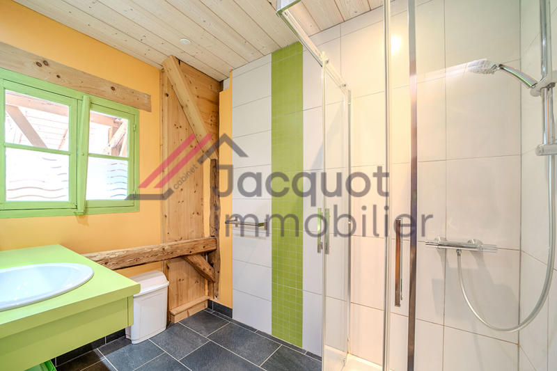 Maison - 300 m² - 9 pièces