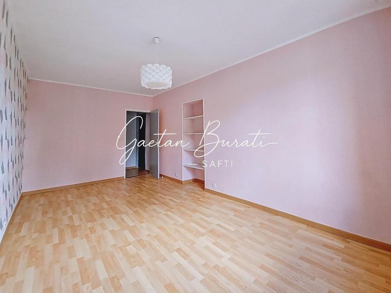 Maison - 186 m² - 6 pièces