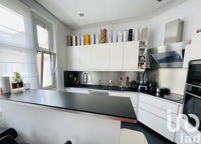 Maison de ville - 223 m² - 9 pièces