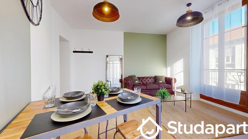 Chambre - 10 m² - 1 pièce