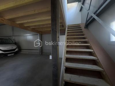 Local d'activité / Entrepôt - 148 m² - 2 pièces