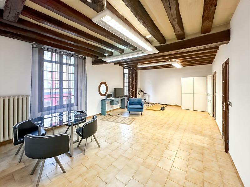 Local commercial - 222 m² - 8 pièces