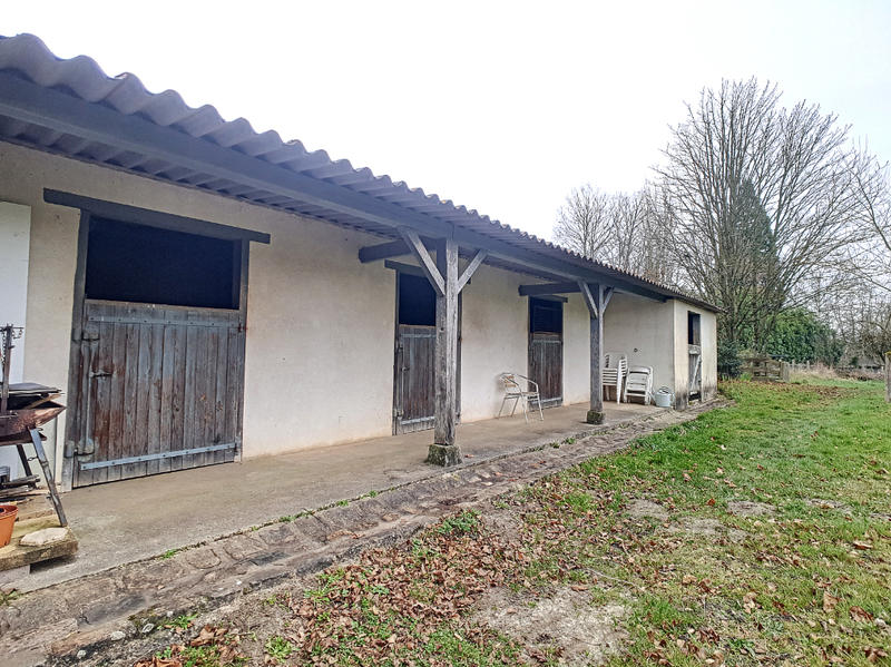 Maison - 340 m² - 10 pièces