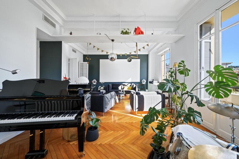 Appartement bourgeois - 125 m² - 5 pièces