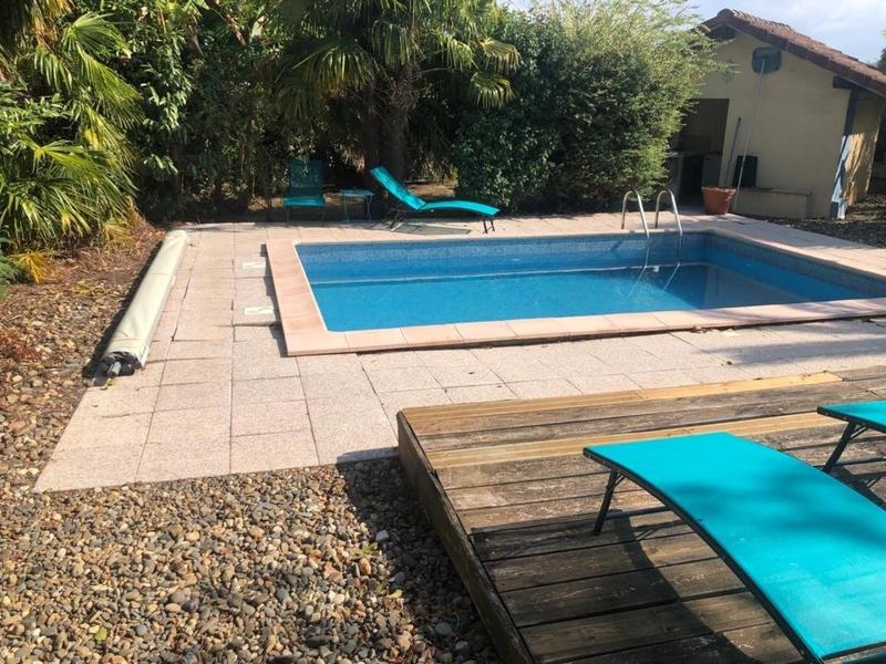 Maison - 230 m² - 7 pièces