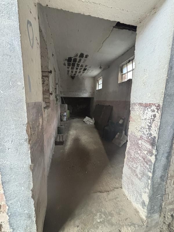 Maison - 400 m² - 1 pièce