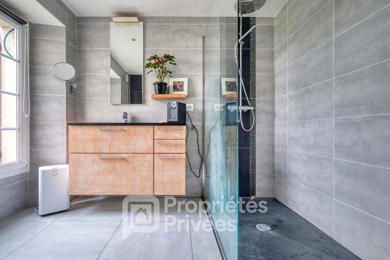 Maison - 269 m² - 11 pièces