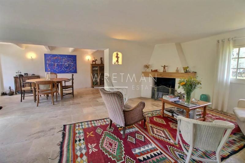 Villa - 168 m² - 6 pièces