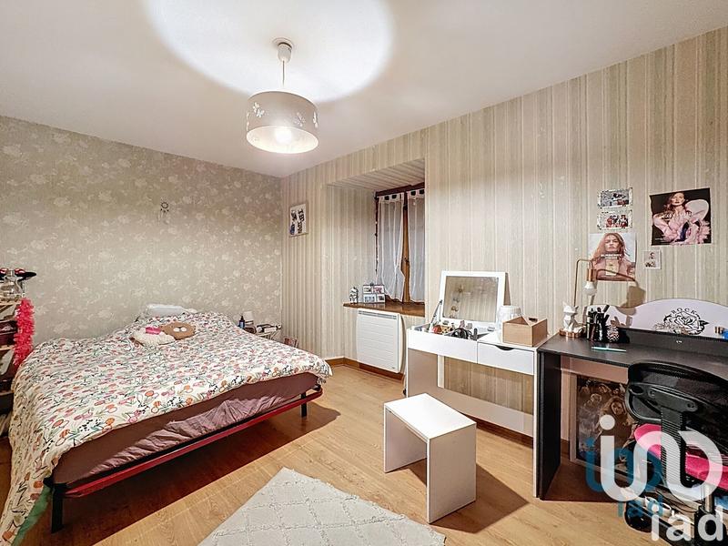 Maison - 210 m² - 7 pièces