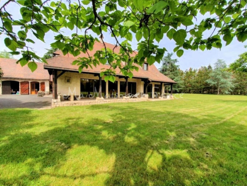 Maison - 300 m² - 11 pièces