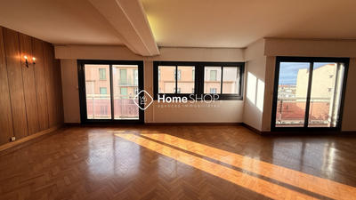 Appartement - 204 m² - 6 pièces