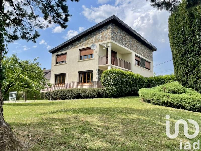 Maison - 186 m² - 8 pièces