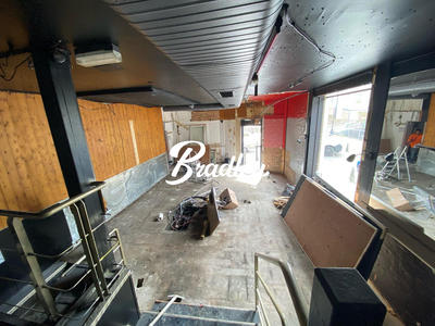 Local commercial - 157 m²