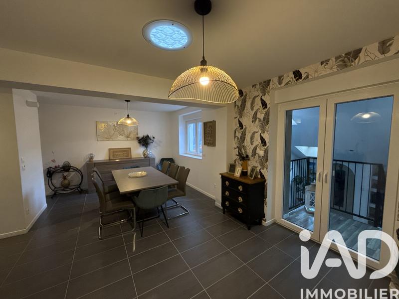 Maison - 179 m² - 7 pièces
