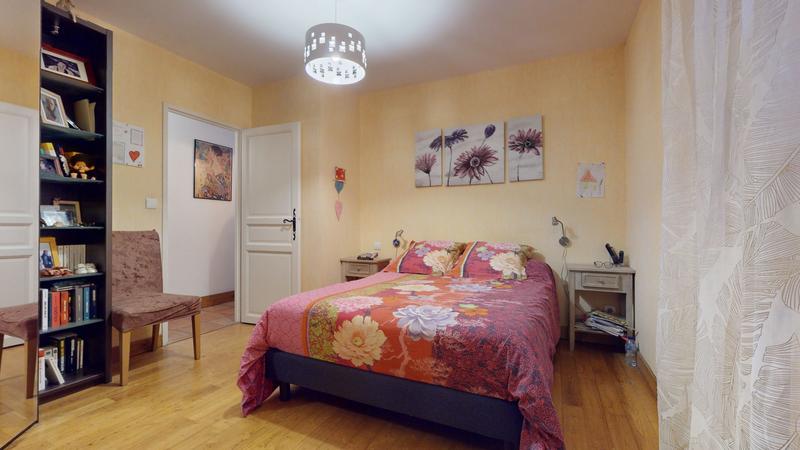 Maison - 430 m² - 16 pièces