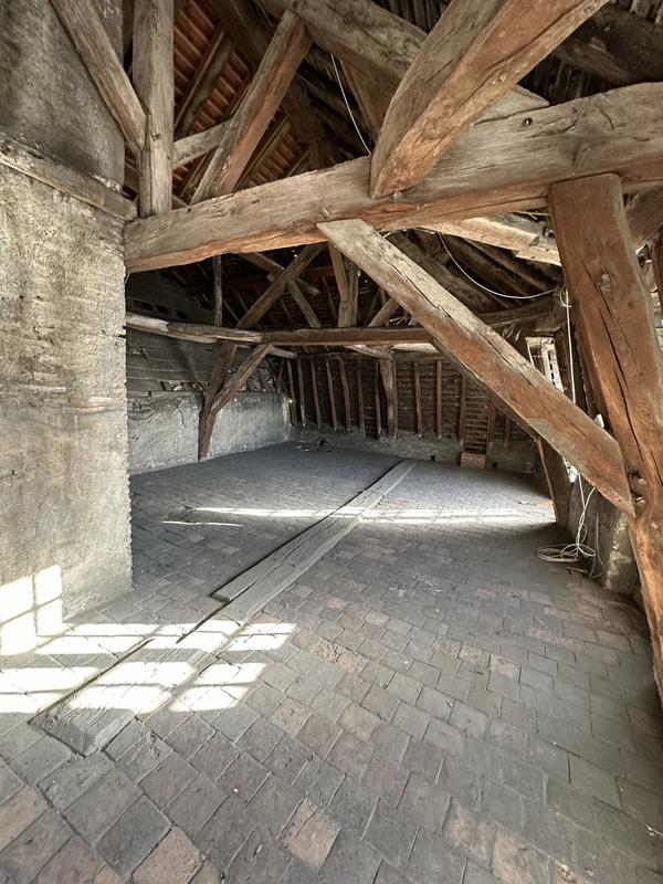 Loft - 130 m² - 3 pièces