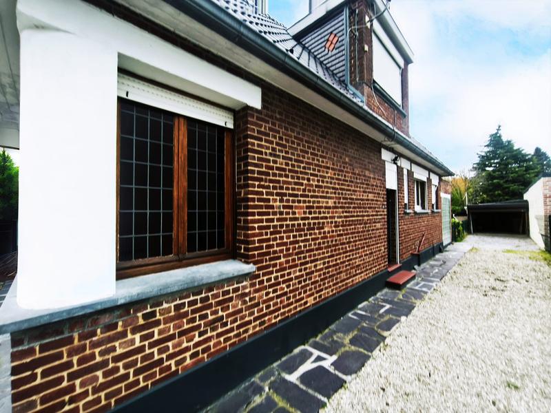 Maison - 94 m² - 6 pièces