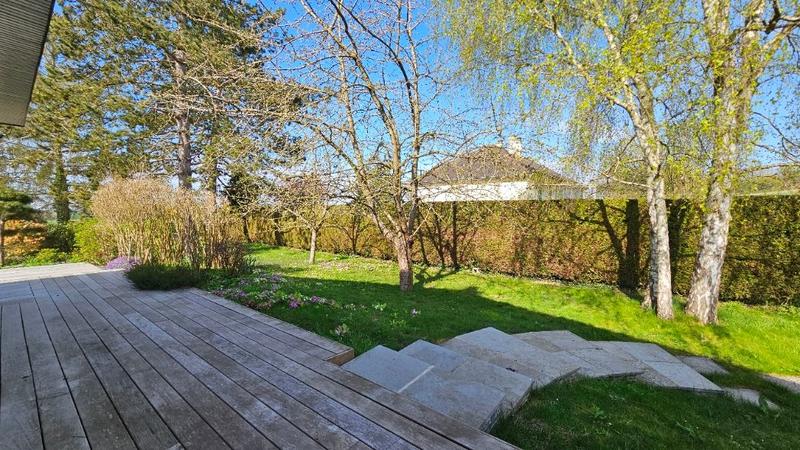 Maison - 247 m² - 7 pièces