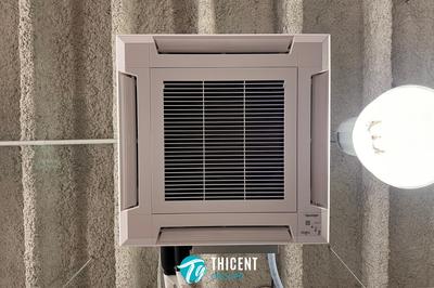 Local commercial - 744 m²