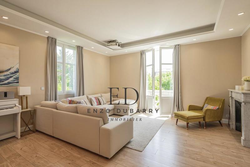 Appartement - 131 m² - 4 pièces