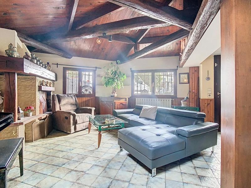 Maison - 198 m² - 7 pièces