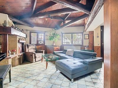 Maison - 198 m² - 7 pièces