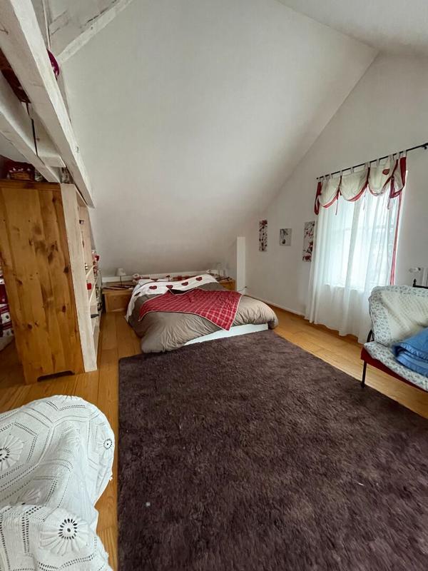 Maison traditionnelle - 162 m² - 9 pièces