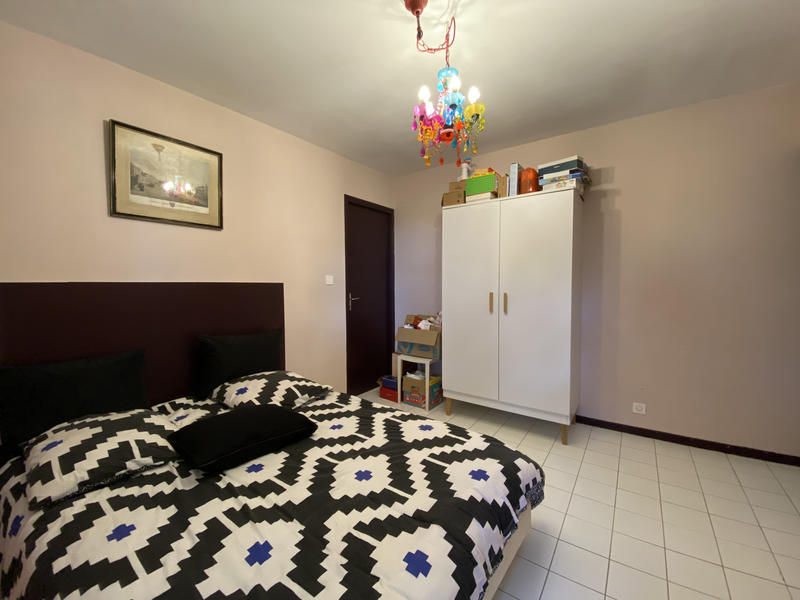 Propriété - 180 m² - 6 pièces