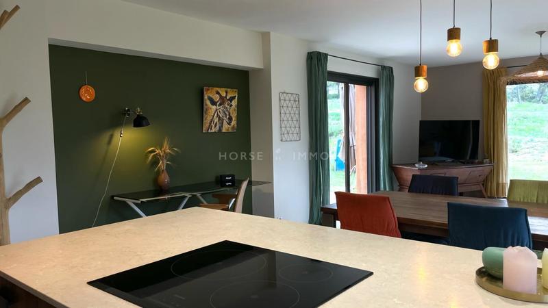 Maison - 120 m² - 4 pièces