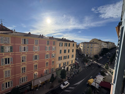 Appartement - 124 m² - 5 pièces