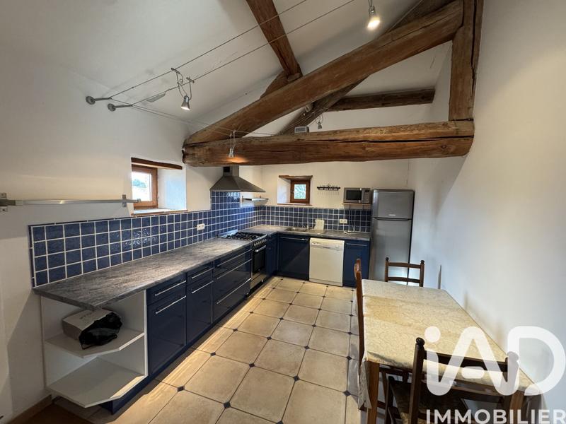 Maison - 896 m² - 27 pièces