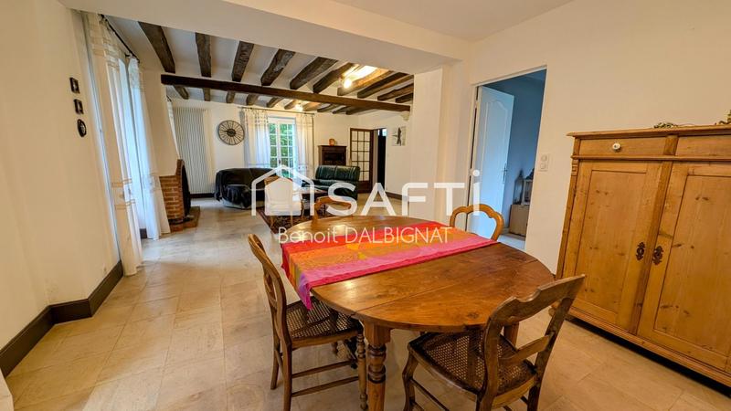 Maison - 218 m² - 9 pièces