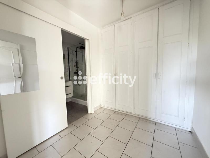 Appartement - 57 m² - 5 pièces