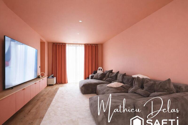 Villa - 293 m² - 6 pièces