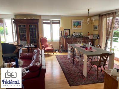 Appartement - 217 m² - 5 pièces