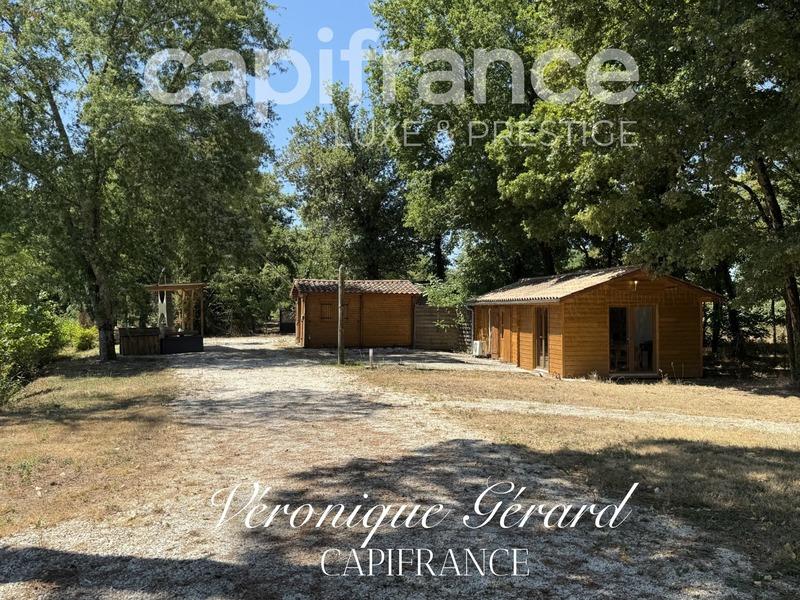 Propriété - 351 m² - 12 pièces