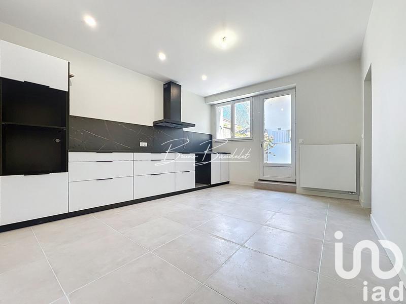 Maison de ville - 200 m² - 7 pièces