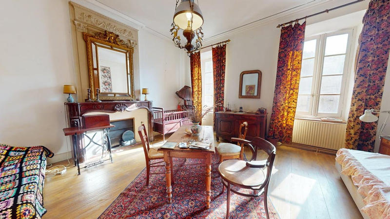 Maison - 181 m² - 8 pièces