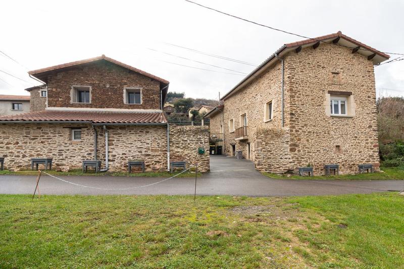 Maison - 222 m² - 7 pièces