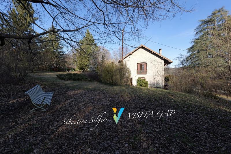 Maison - 143 m² - 12 pièces