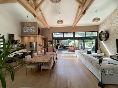Maison contemporaine - 200 m² - 8 pièces