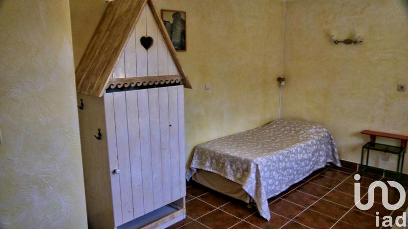 Maison - 591 m² - 12 pièces