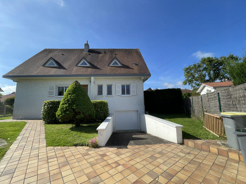 Maison - 183 m² - 7 pièces